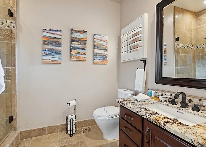 Pinnacle Peak Estate *